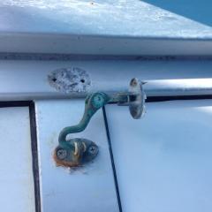 Dreadful pull down bed over main bed!!