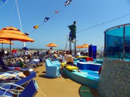 Carnival Dream - Pool Area