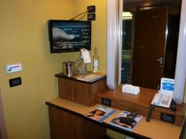 Dressing Ares, TV and Phone