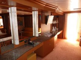 Dressing area and Bar