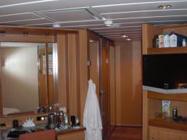 9075 'Hall'