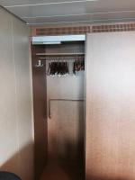 closet left side