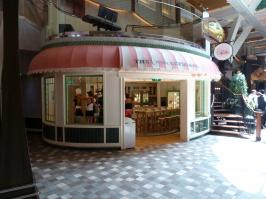 Royal Caribbean Oasis of the Seas - Cupcake Shop
